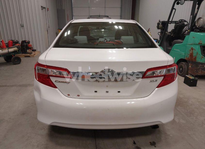 Photo 16 of 2013 Toyota Camry XLE (VIN 4T4BF1FK9DR282970)