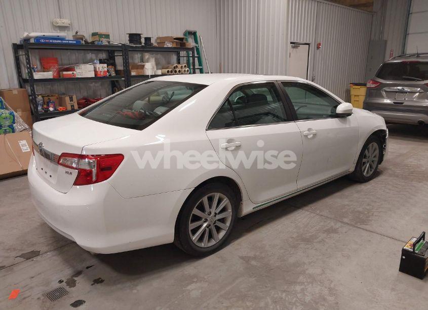 Photo 4 of 2013 Toyota Camry XLE (VIN 4T4BF1FK9DR282970)