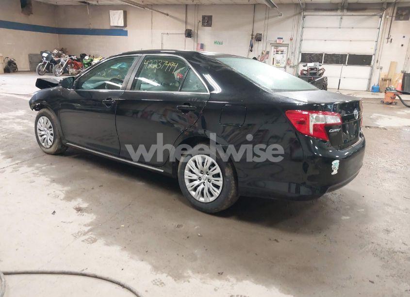 Photo 3 of 2013 Toyota Camry LE (VIN 4T4BF1FK9DR294584)
