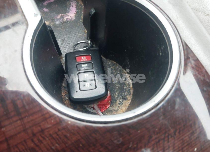 Photo 11 of 2013 Toyota Camry XLE (VIN 4T4BF1FK9DR305079)