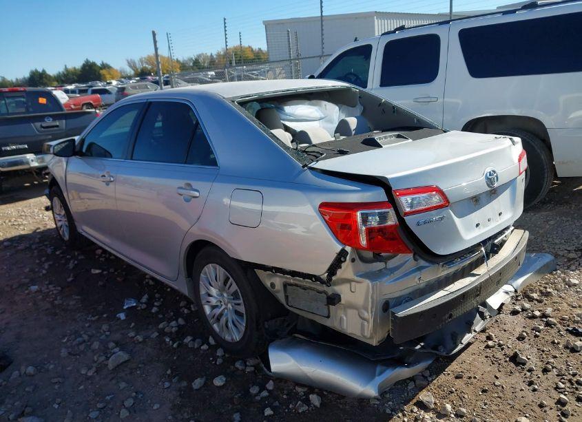 Photo 3 of 2013 Toyota Camry LE (VIN 4T4BF1FK9DR306331)