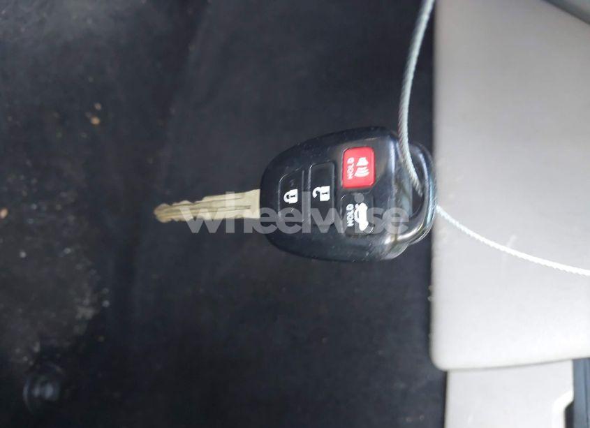 Photo 11 of 2013 Toyota Camry LE (VIN 4T4BF1FK9DR317734)