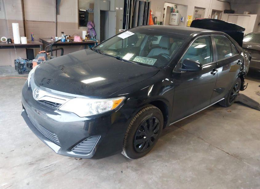 Photo 2 of 2014 Toyota Camry LE (VIN 4T4BF1FK9ER339296)