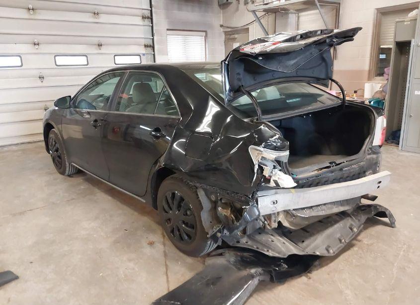 Photo 3 of 2014 Toyota Camry LE (VIN 4T4BF1FK9ER339296)