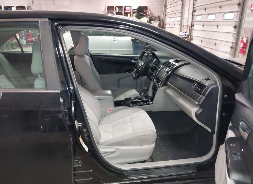 Photo 5 of 2014 Toyota Camry LE (VIN 4T4BF1FK9ER339296)