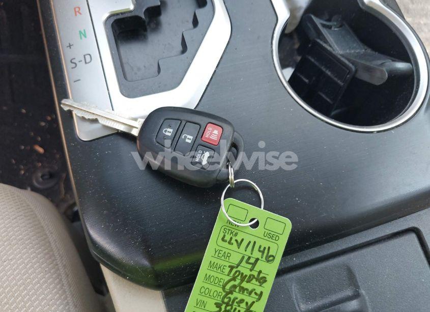 Photo 11 of 2014 Toyota Camry LE (VIN 4T4BF1FK9ER343848)