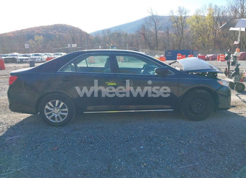 Photo 13 of 2014 Toyota Camry LE (VIN 4T4BF1FK9ER355966)