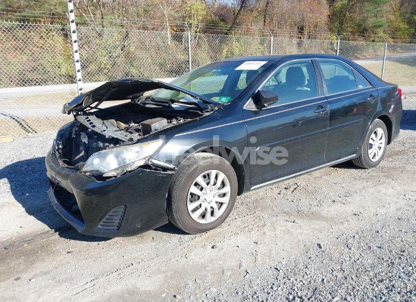 Photo 2 of 2014 Toyota Camry LE (VIN 4T4BF1FK9ER355966)