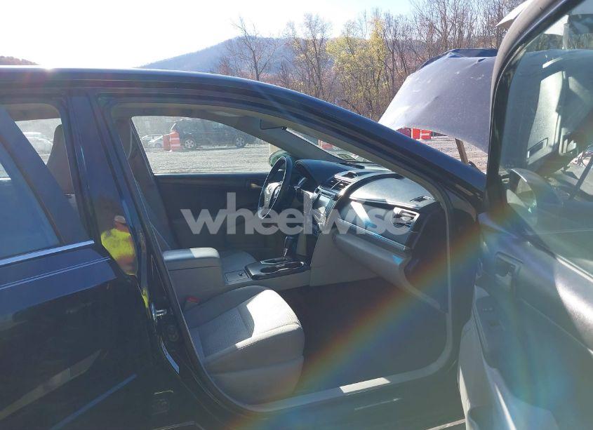 Photo 5 of 2014 Toyota Camry LE (VIN 4T4BF1FK9ER355966)