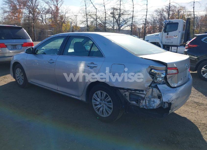Photo 3 of 2014 Toyota Camry LE (VIN 4T4BF1FK9ER372265)