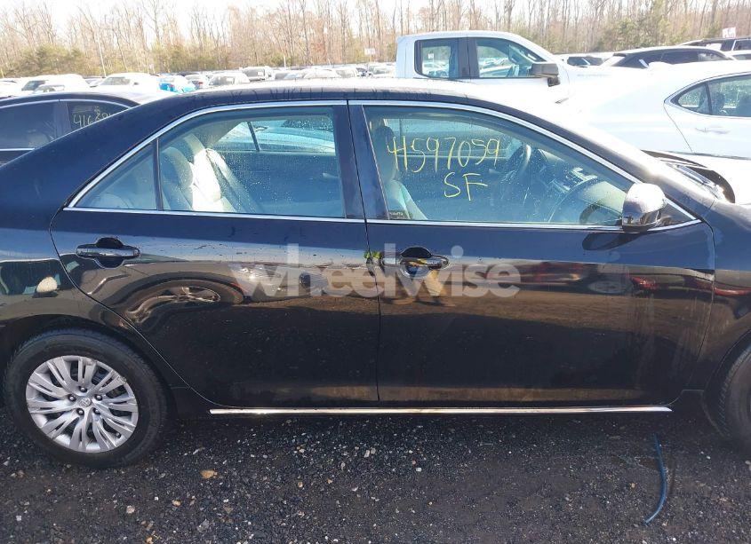 Photo 13 of 2014 Toyota Camry LE (VIN 4T4BF1FK9ER387784)