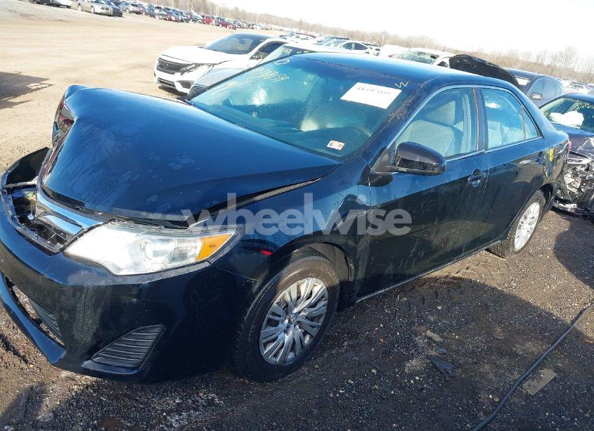 Photo 2 of 2014 Toyota Camry LE (VIN 4T4BF1FK9ER387784)