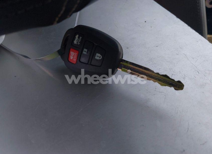 Photo 11 of 2014 Toyota Camry LE (VIN 4T4BF1FK9ER390619)