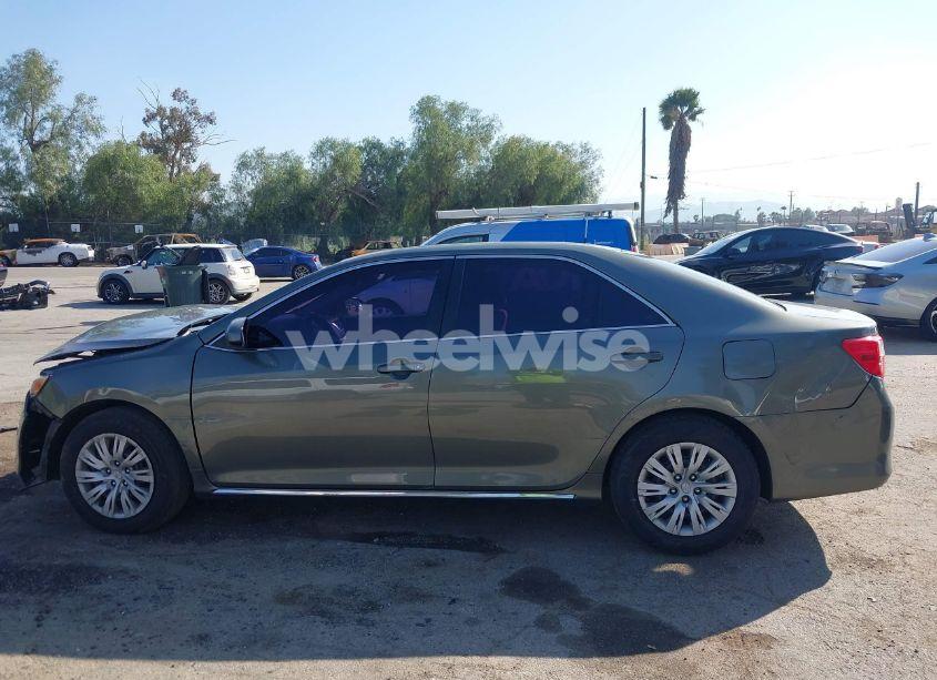 Photo 14 of 2014 Toyota Camry LE (VIN 4T4BF1FK9ER390619)