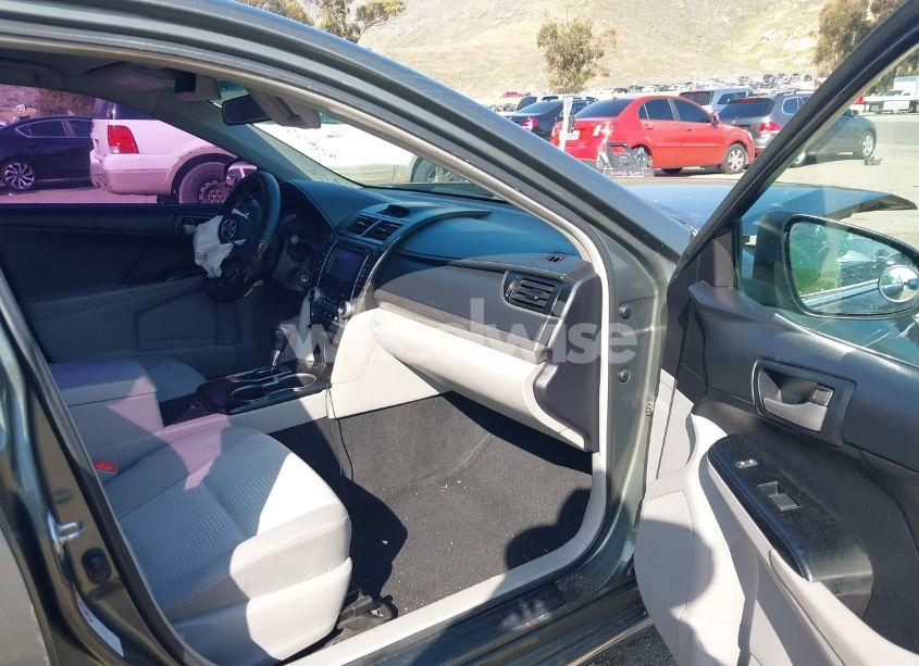 Photo 5 of 2014 Toyota Camry LE (VIN 4T4BF1FK9ER390619)