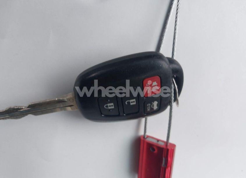 Photo 11 of 2014 Toyota Camry LE (VIN 4T4BF1FK9ER392077)