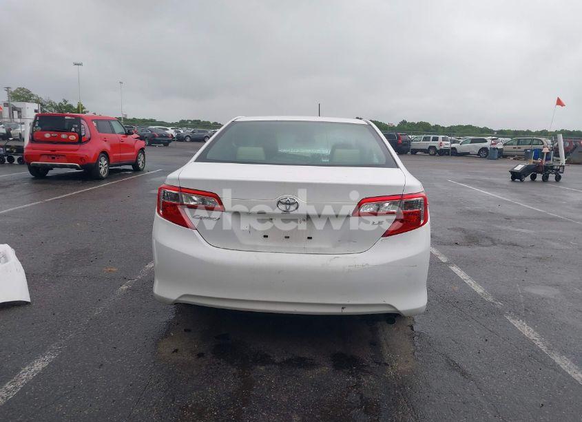 Photo 16 of 2014 Toyota Camry LE (VIN 4T4BF1FK9ER392077)