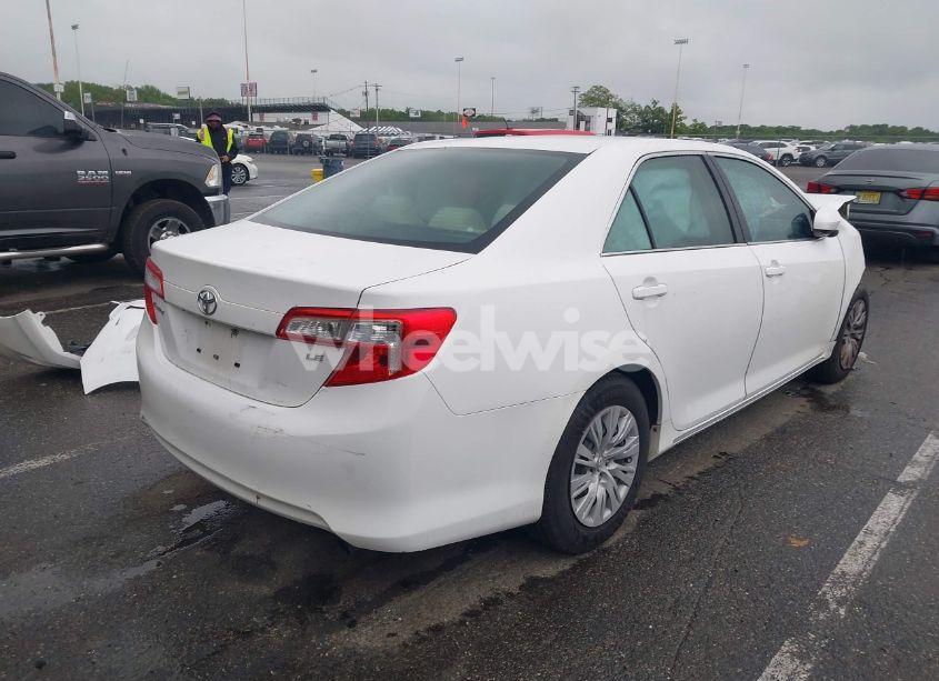 Photo 4 of 2014 Toyota Camry LE (VIN 4T4BF1FK9ER392077)