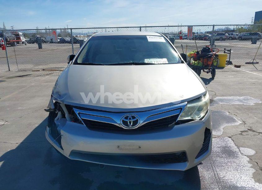 Photo 13 of 2014 Toyota Camry LE (VIN 4T4BF1FK9ER393634)