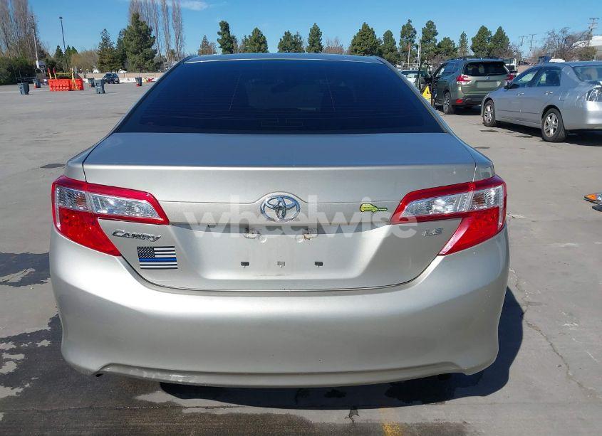 Photo 17 of 2014 Toyota Camry LE (VIN 4T4BF1FK9ER393634)