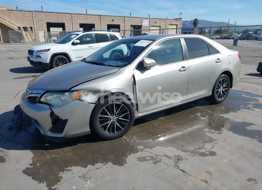 Photo 2 of 2014 Toyota Camry LE (VIN 4T4BF1FK9ER393634)