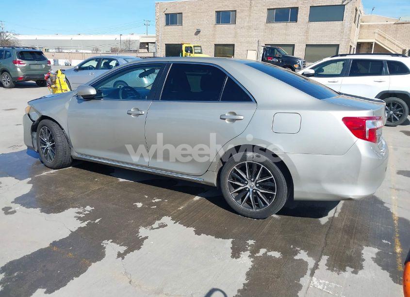 Photo 3 of 2014 Toyota Camry LE (VIN 4T4BF1FK9ER393634)