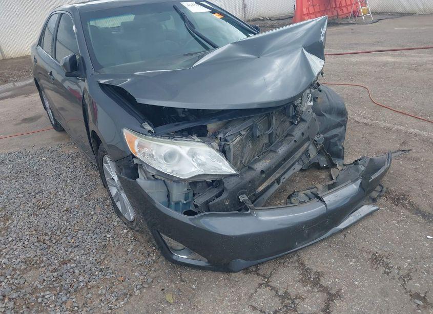 Photo 18 of 2014 Toyota Camry XLE (VIN 4T4BF1FK9ER399112)