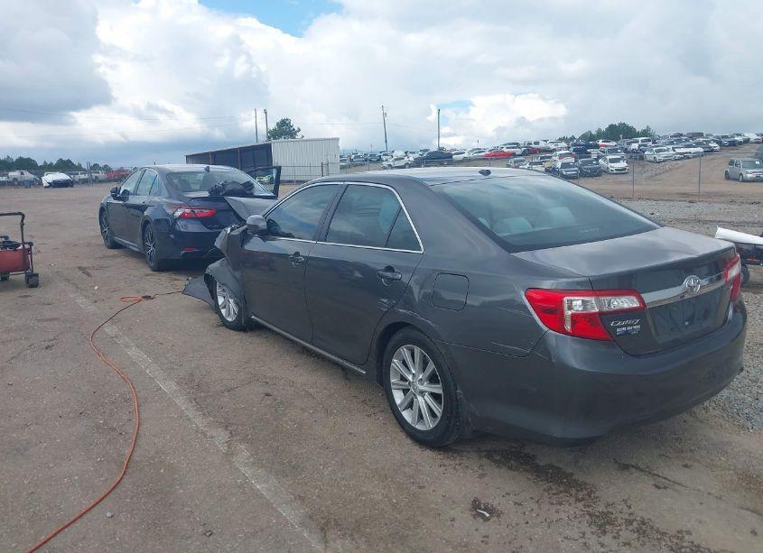 Photo 3 of 2014 Toyota Camry XLE (VIN 4T4BF1FK9ER399112)
