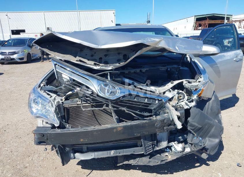 Photo 6 of 2014 Toyota Camry XLE (VIN 4T4BF1FK9ER403580)