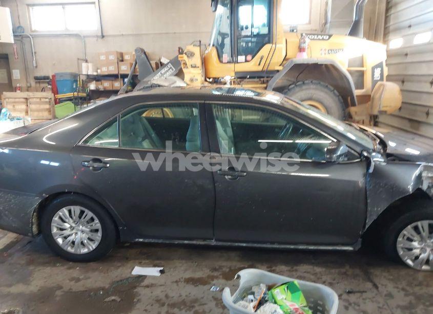 Photo 14 of 2014 Toyota Camry LE (VIN 4T4BF1FK9ER406690)