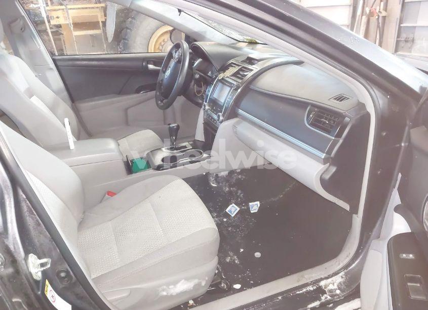 Photo 5 of 2014 Toyota Camry LE (VIN 4T4BF1FK9ER406690)