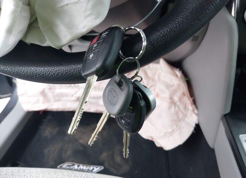 Photo 11 of 2014 Toyota Camry LE (VIN 4T4BF1FK9ER417916)