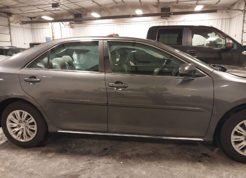 Photo 14 of 2014 Toyota Camry LE (VIN 4T4BF1FK9ER417916)