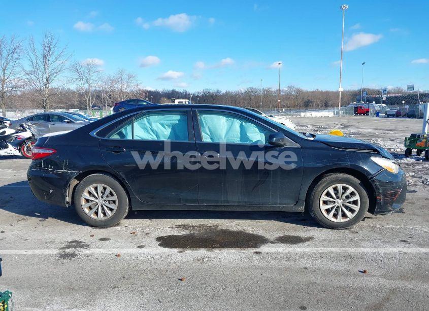 Photo 13 of 2015 Toyota Camry LE (VIN 4T4BF1FK9FR455485)