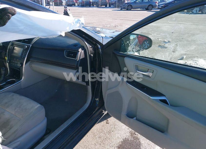 Photo 5 of 2015 Toyota Camry LE (VIN 4T4BF1FK9FR455485)