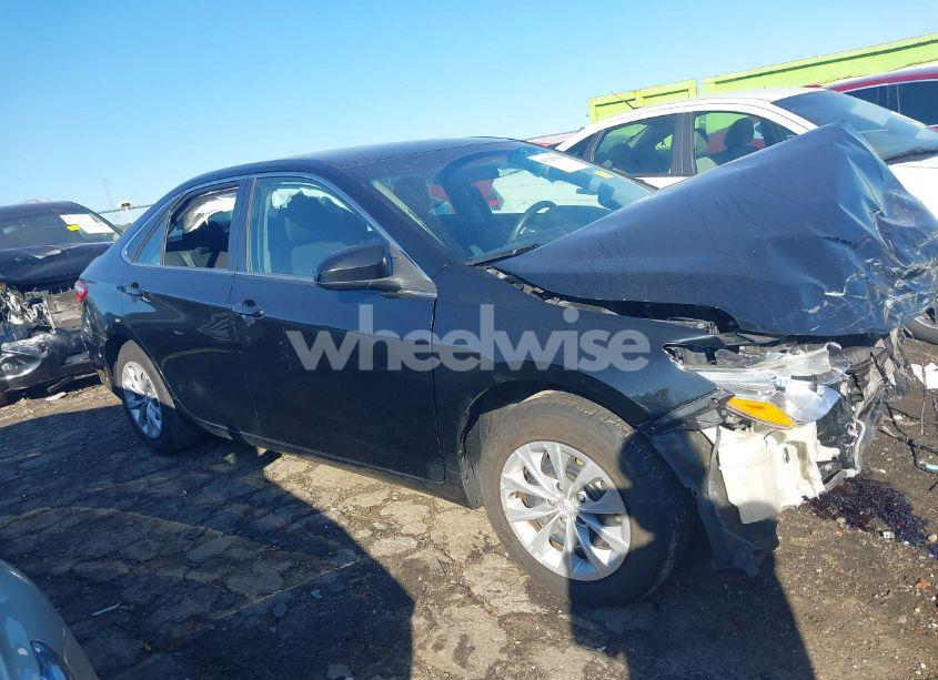 Photo 13 of 2015 Toyota Camry LE (VIN 4T4BF1FK9FR458273)