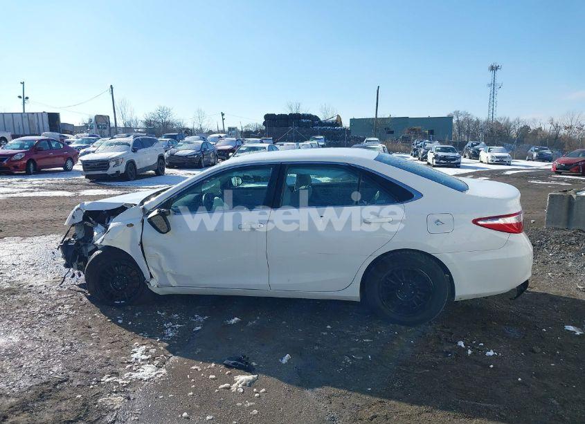 Photo 14 of 2015 Toyota Camry LE (VIN 4T4BF1FK9FR461559)