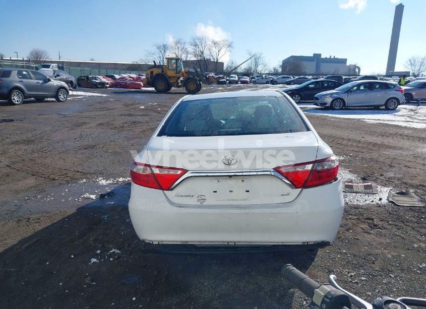 Photo 16 of 2015 Toyota Camry LE (VIN 4T4BF1FK9FR461559)