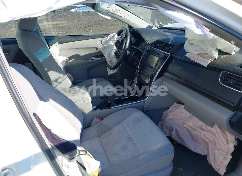 Photo 5 of 2015 Toyota Camry LE (VIN 4T4BF1FK9FR461559)