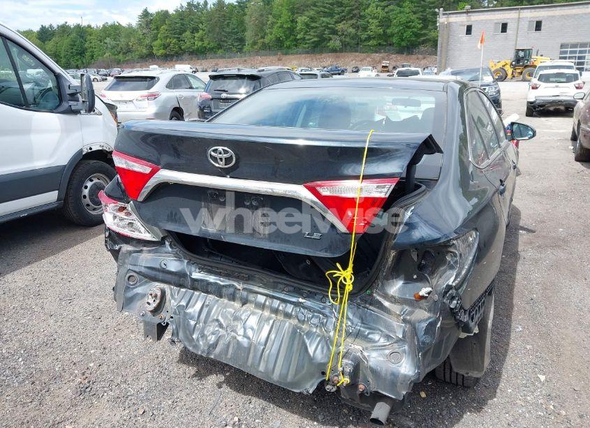 Photo 4 of 2015 Toyota Camry LE (VIN 4T4BF1FK9FR462131)