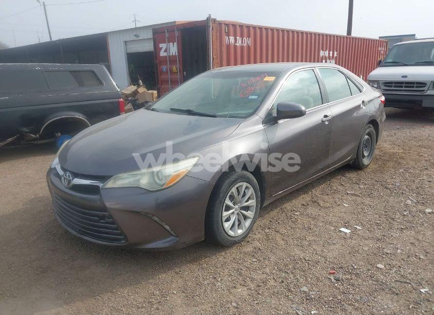 Photo 2 of 2015 Toyota Camry LE (VIN 4T4BF1FK9FR480225)