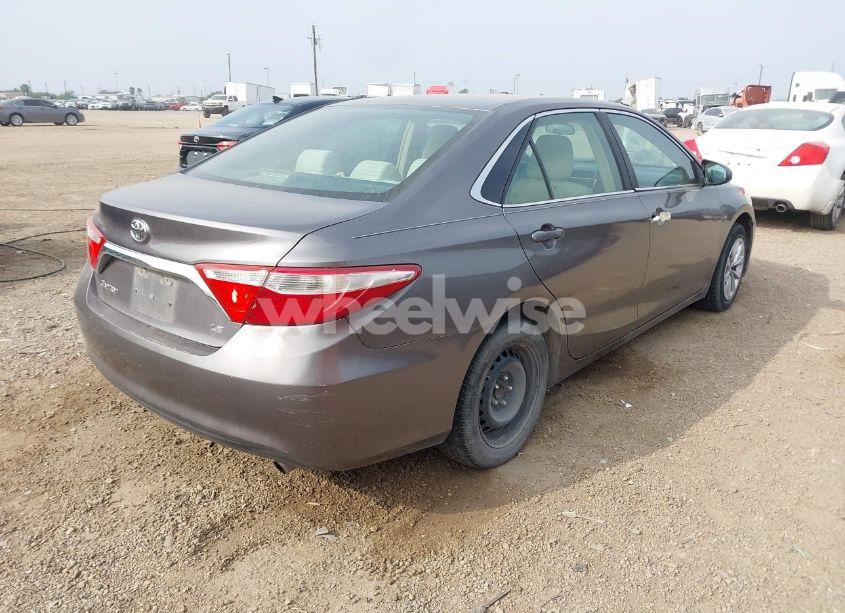 Photo 4 of 2015 Toyota Camry LE (VIN 4T4BF1FK9FR480225)