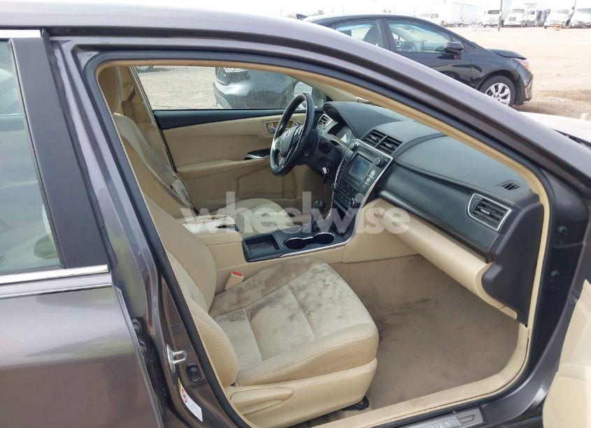 Photo 5 of 2015 Toyota Camry LE (VIN 4T4BF1FK9FR480225)