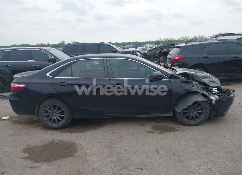 Photo 13 of 2015 Toyota Camry XLE (VIN 4T4BF1FK9FR482508)