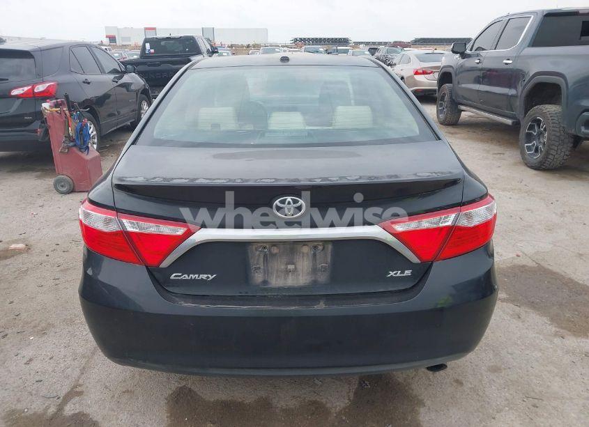 Photo 16 of 2015 Toyota Camry XLE (VIN 4T4BF1FK9FR482508)
