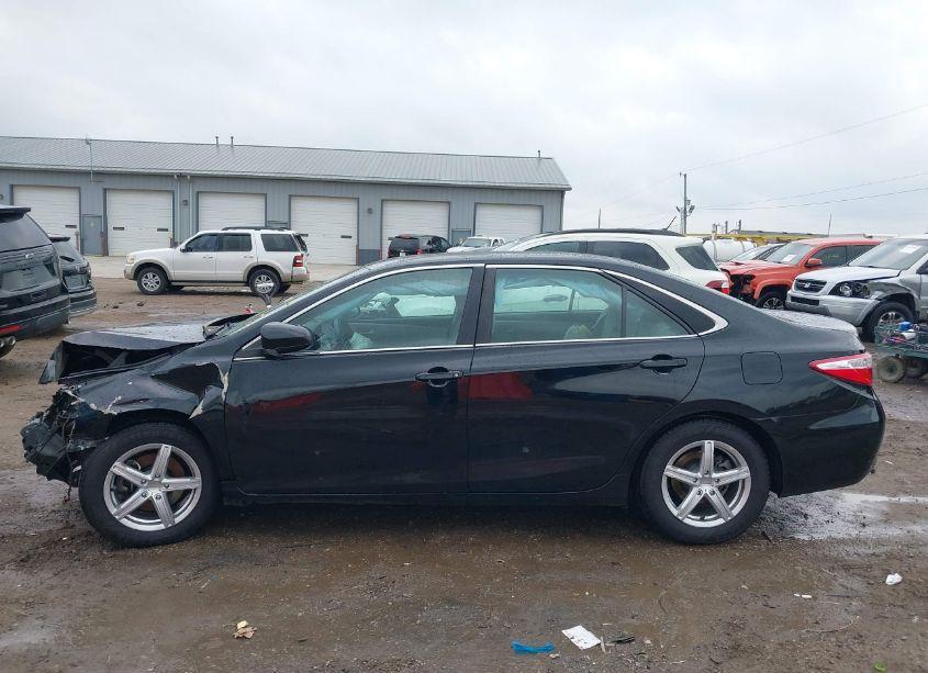 Photo 14 of 2015 Toyota Camry LE (VIN 4T4BF1FK9FR484114)