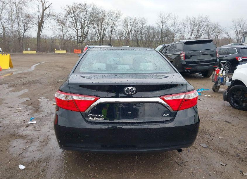 Photo 16 of 2015 Toyota Camry LE (VIN 4T4BF1FK9FR484114)