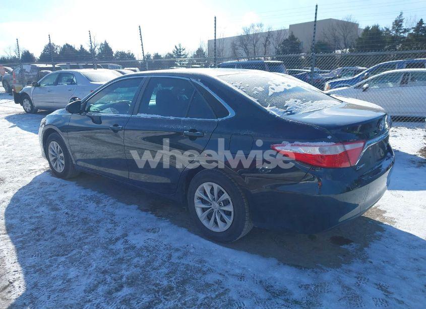 Photo 3 of 2015 Toyota Camry LE (VIN 4T4BF1FK9FR499535)