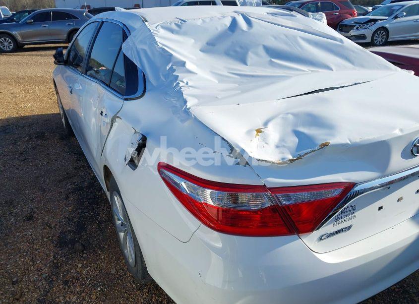 Photo 20 of 2016 Toyota Camry LE (VIN 4T4BF1FK9GR522555)