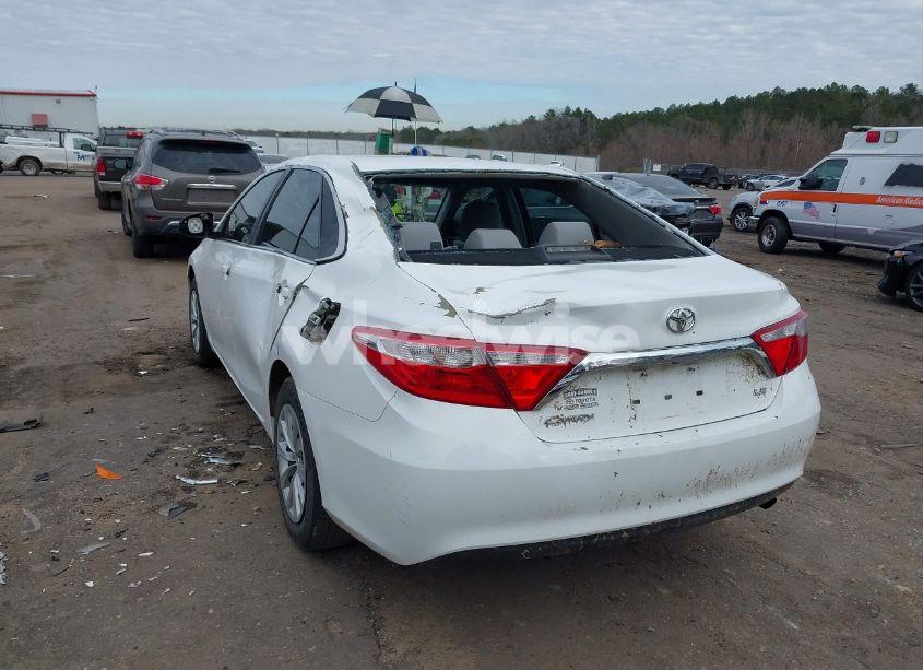 Photo 6 of 2016 Toyota Camry LE (VIN 4T4BF1FK9GR522555)